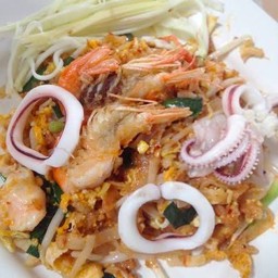 ผัดไทยทะเล