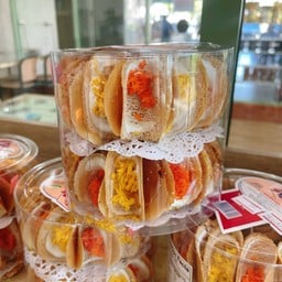 ขนมเบื้องกรอบ