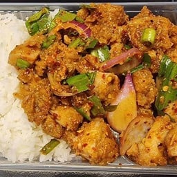 ข้าวยำไก่เเซบ สันใน