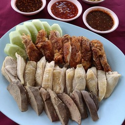 ไก่สับรวมทอดต้มและตับ