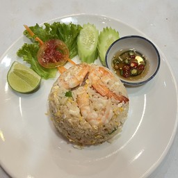 ข้าวผัดกุ้งชาวเรือ