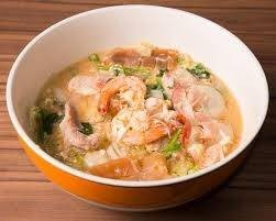 สุกี้รวมหมูกุ้งหมึก