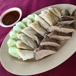 ไก่ต้มสับและตับ