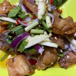 ยำปลาสลิด