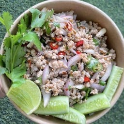 ข้าวหน้าลาบหมูสับ