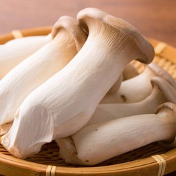 เห็ด ออริจิ หมูสับ = ผัดตามสั่ง