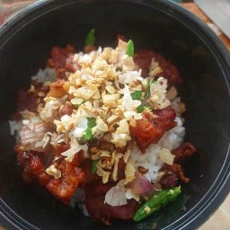ข้าวกะเพรา&หมูทอดตลาดGreen Robin