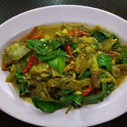ผัดเผ็ดเป็ดพะโล้