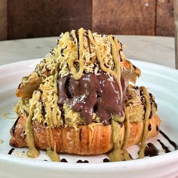 Dubai Croissant Ice-cream Sandwich