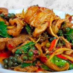 ผัดเผ็ดหมูป่า