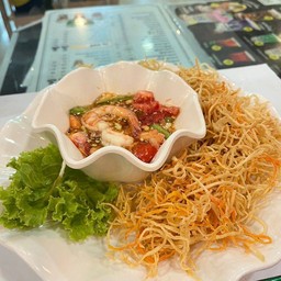 ส้มตำทอดกุ้งสด