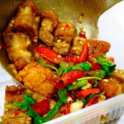 ข้าวกะเพราหมูกรอบ