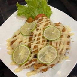 ไก่ทอดราดซอสครีมมะนาว