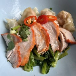 เกี๊ยวหมูแดง