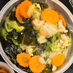 ต้มจืดสาหร่ายวากาเมะ