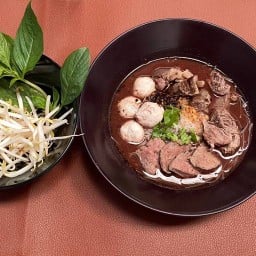 เตี๋ยวเรือ อิศรา