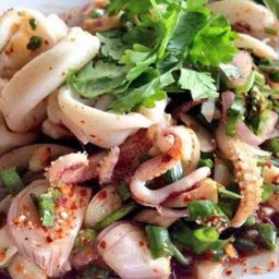 ลาบปลาหมึก