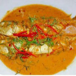 ฉู่ฉี่ปลาทูราดข้าว