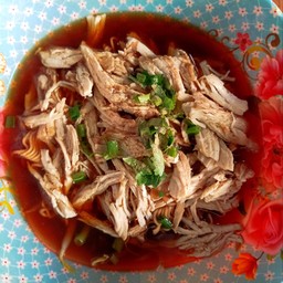 ก๋วยเตี๋ยวไก่ ไก่ฉีกล้วน น้ำตก