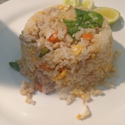ข้าวผัดหมู