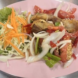 ยำหมูกรอบ