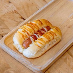 ขนมปังไส้กรอกมายองเนส