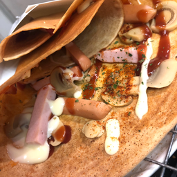 พิซซ่าไส้กรอกเห็ด