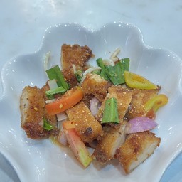 ยำไก่แซ่บ