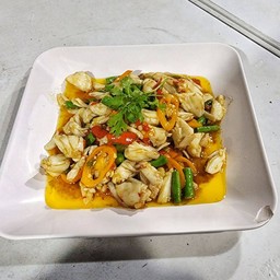 กรรเชียงผัดพริกเหลือง