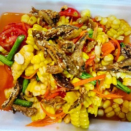 ตำไทยข้าวโพดปลากรอบ