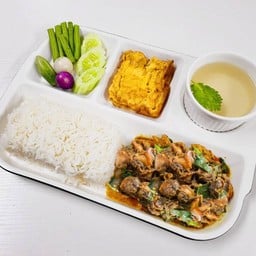 #71 หอยแครง ผัดพริกแกงคั่วใต้ ใบยี่หร่า ข้าวหอมมะลิไดโนเสาร์ (เซ็ตเบนโตะ)