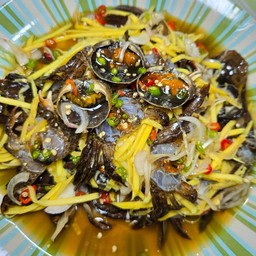 ยำมะม่วงปูนา