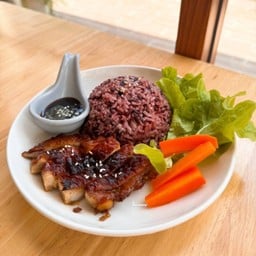 ข้าวไรซ์เบอร์รี่ ไก่อบ เทริยากิ