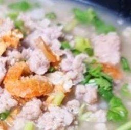 ข้าวต้ม หมูสับ