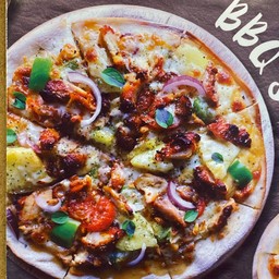 พิซซ่าไก่บาบีคิว