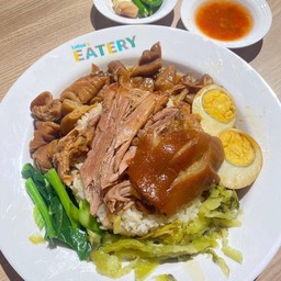 [ข้าวขาหมูจุฬา] ข้าวขาหมู + ไข่พะโล้ + ไส้พะโล้
