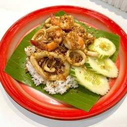 [เจมส์กระเพราถาด] ข้าวทะเลกระเทียม