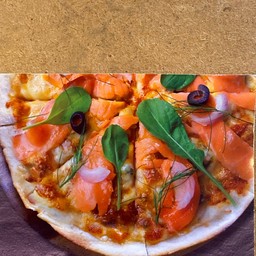 Pizzaแซลมอนรมควัน