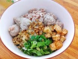 ข้าวต้มหมูสับหมูเด้ง