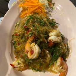 ผัดวุ้นเส้นชะอมกุ้ง