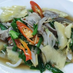 ผัดเกี๊ยมฉ่ายกระเพาะหมู