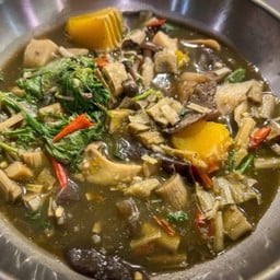 แกงหน่อหวาย ใส่ไก่