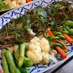 ปลาช่อนนึ่งจิ้มแจ่ว