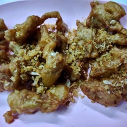 หมูทอดกระเทียม