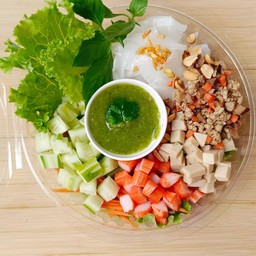 ก๊วยเตี๋ยวยำบก