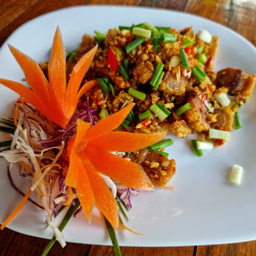 สามชั้นคั่วพริกเกลือ