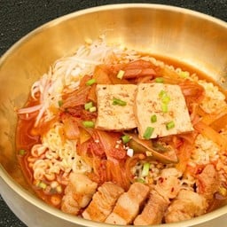 กิมจิรามยอนต้มยำ