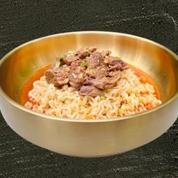 รามยอนเนื้อวากิวตุ๋น