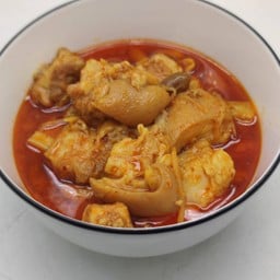 โชว์เหนือ อาหารเมือง ลำแต้ ข้าวซอย น้ำเงี้ยว แกงฮังเล ไส้อั่ว ลาบคั่ว น้ำพริกหนุ่ม น้ำพริกอ่อง รสเด็ด ประชาชื่น 24