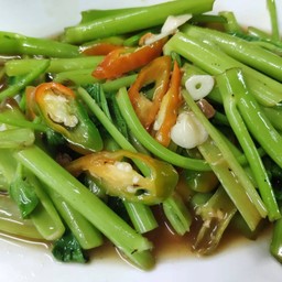 ผัดผักบุ้งไฟแดง